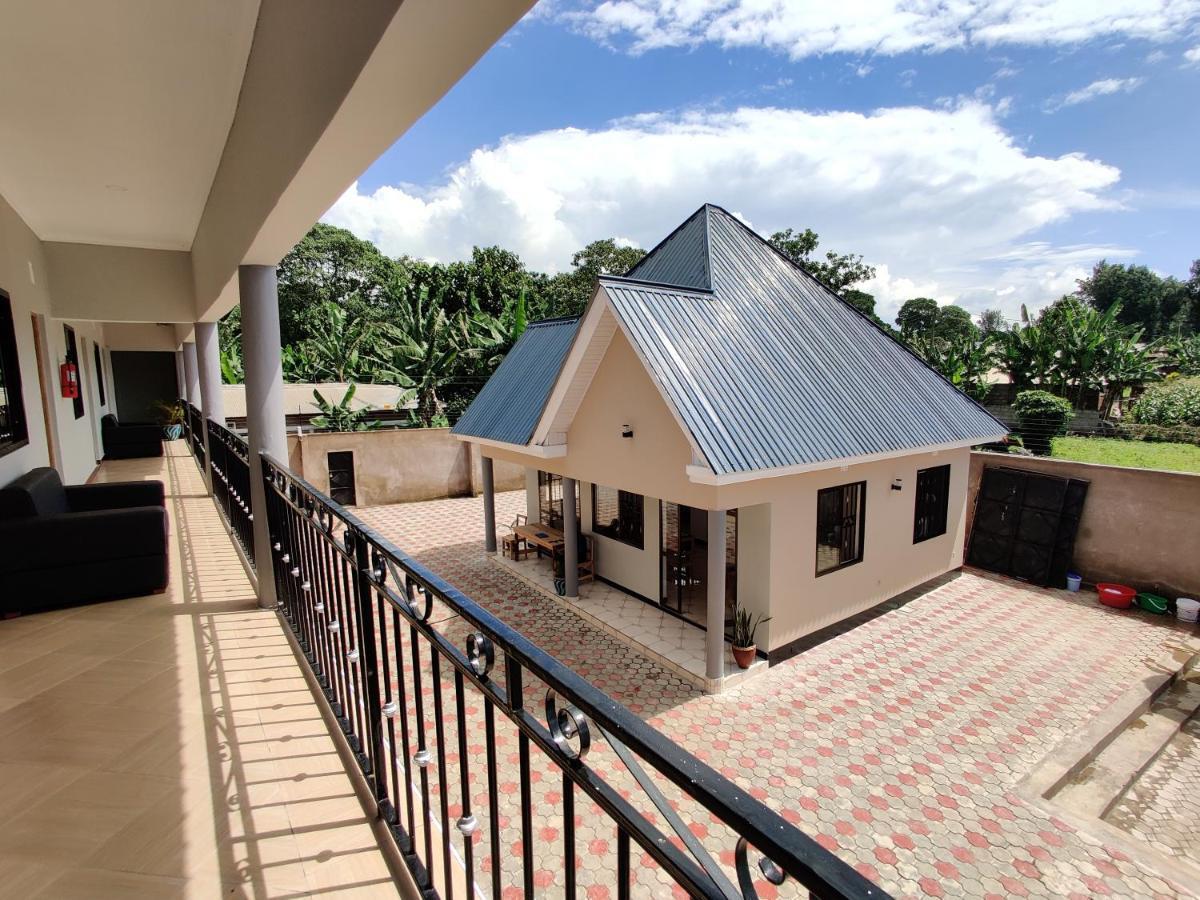 Wanyama B&B 아루샤 외부 사진